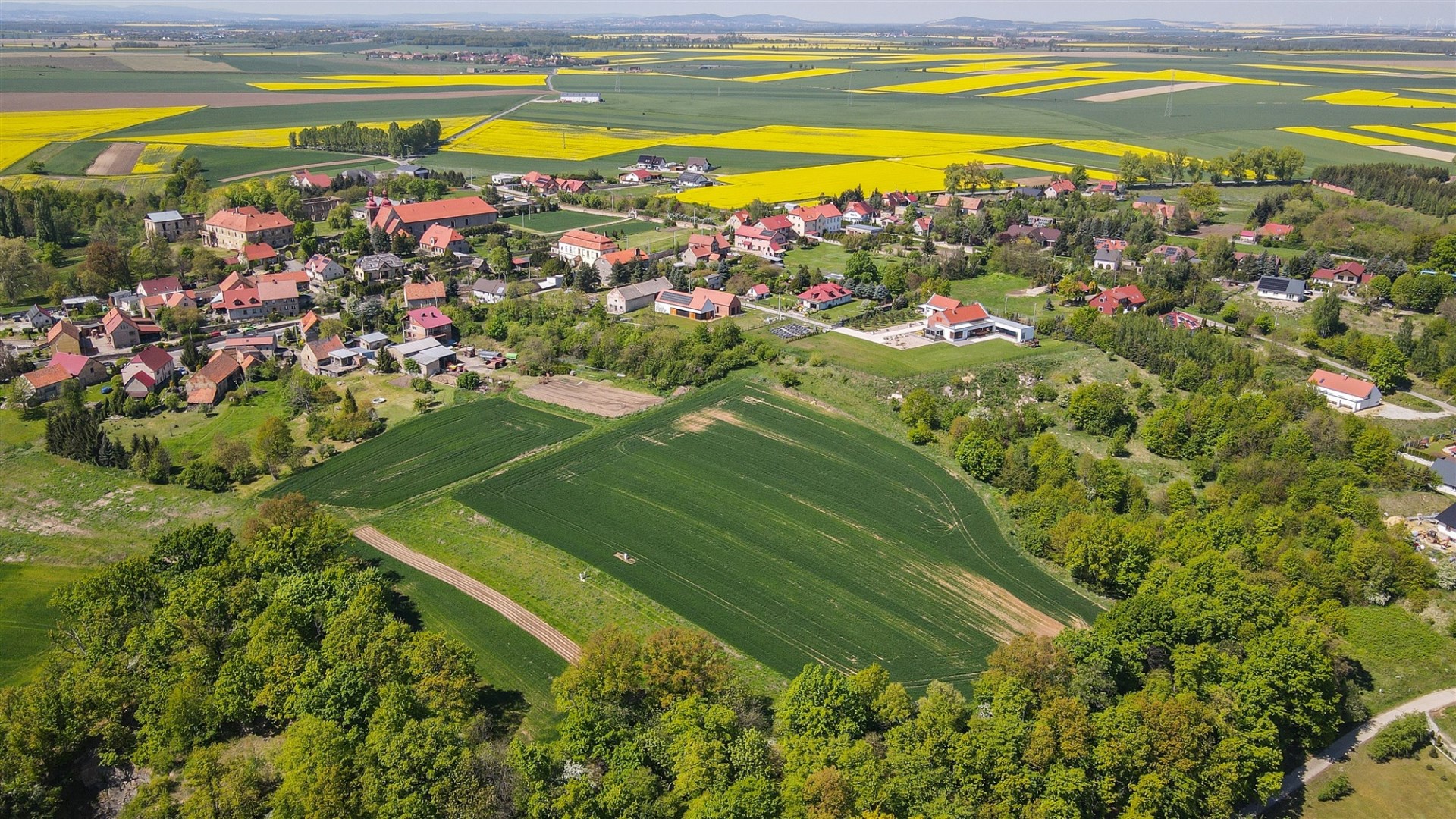 Działka na sprzedaż